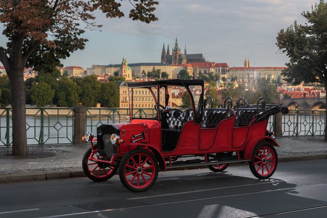 1 hour Old timer Convertible Prague Sightseeing Tour - Why a vintage car works well for a first look at Prague