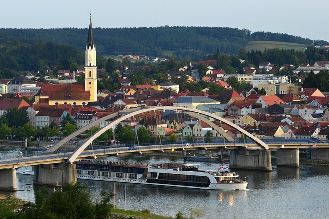 1-way Prague to Vilshofen private transfer - up to 7 passengers - Who will get the most from this transfer