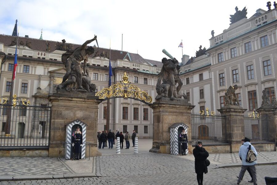 3-Hour Prague Castle & Interiors Tour - Who should book this castle tour?