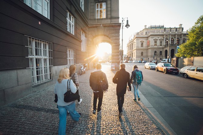 Alchemy and Mysteries of Prague Castle Walking Tour - Prague Castle without the daytime crush
