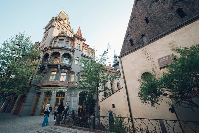 Alchemy and Mysteries of Prague Castle Walking Tour - Golden Lane, vineyards, and the final view