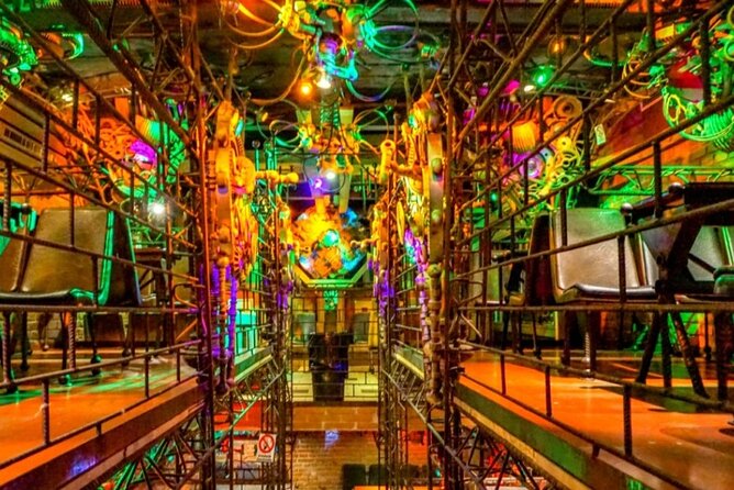 Alternative bar tour with dinner in the art district - Starting with 400 beer styles