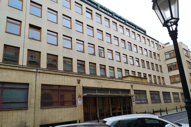 Back to Communism Walking Tour - Who should book the Back to Communism Walking Tour?