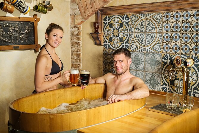Beer bath Spa for 2 people/ 1 tub - 1,5 hour Activity in Prague - Inside the private beer-bath room