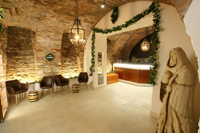 Beer Bath with Unlimited beer! - How private is the experience?