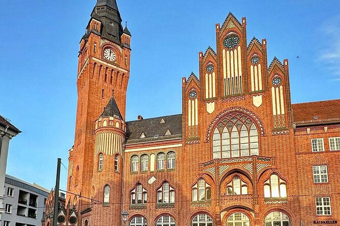 Berlin Full Day Tour with Lunch and private transfers from Prague - Checkpoint Charlie and the Reichstag