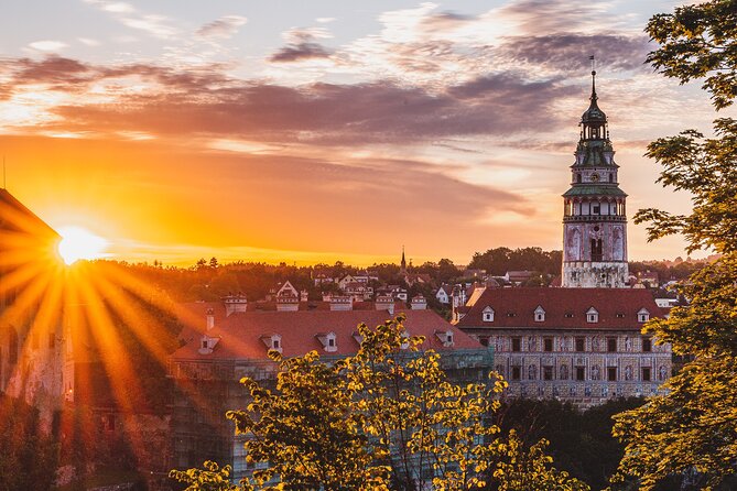 Best of Cesky Krumlov Old Town and Castle Exteriors - Viewpoints that make the town click