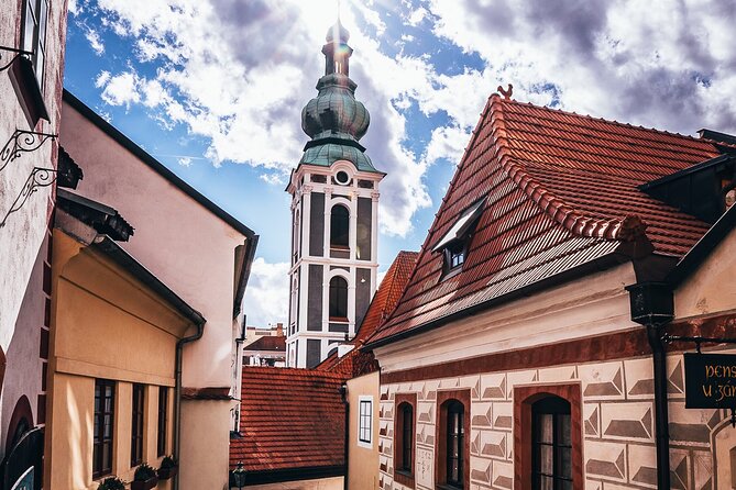 Best of Cesky Krumlov Old Town and Castle Exteriors - Local food and beer along the way