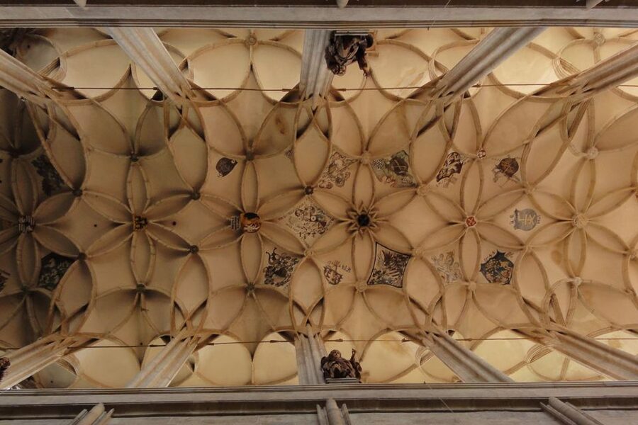 Bone Church and Kutna Hora Private Tour from Prague - Lunch in a traditional restaurant