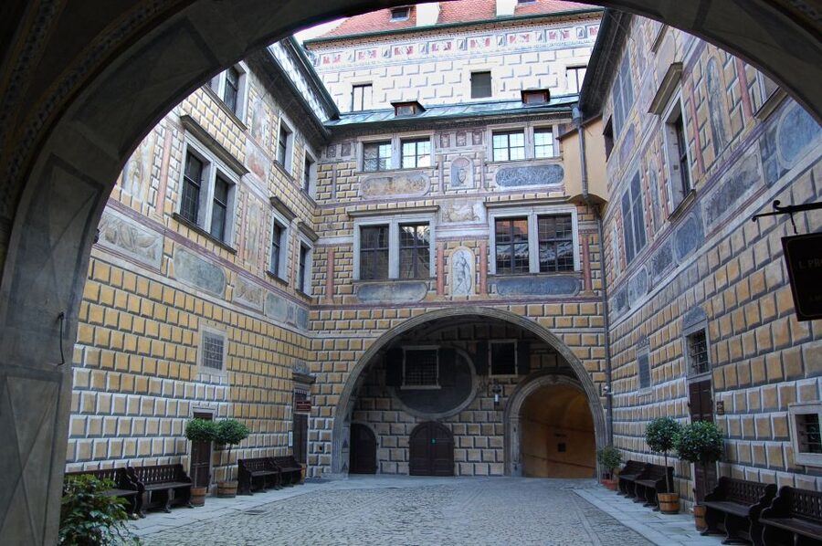 Český Krumlov: 2 Hour Private Walking Tour with Guide - Barber’s Bridge and the river views