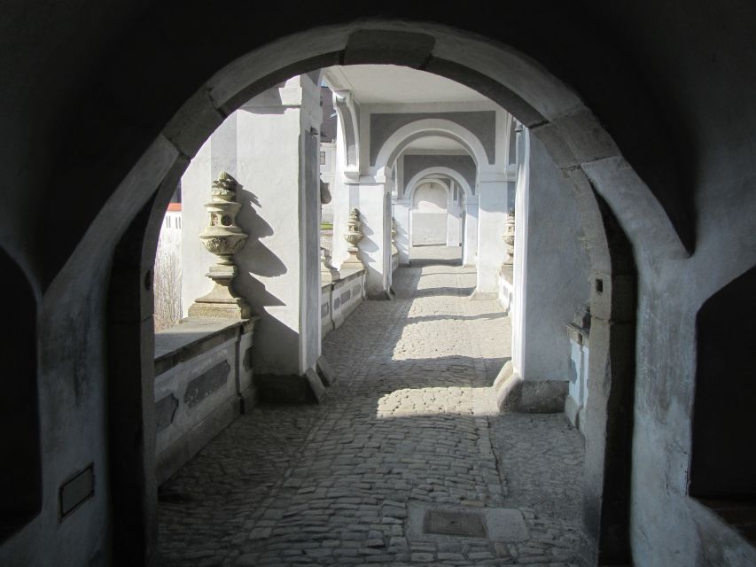 Český Krumlov: 2 Hour Private Walking Tour with Guide - What the best guide experience looks like