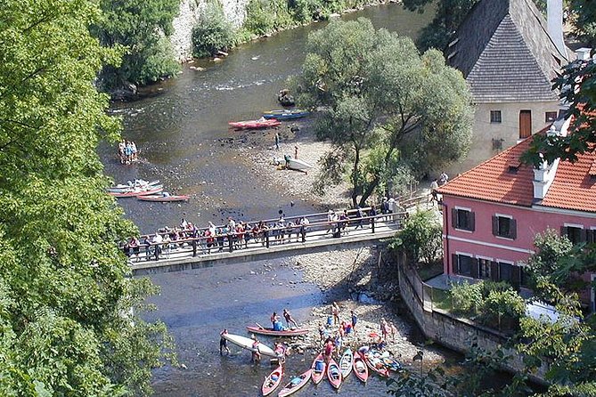 Cesky Krumlov Full day tour from Prague and back - Crossing the river for lunch