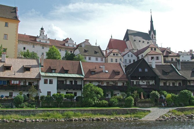 Cesky Krumlov Old Town Private Walking Tour - What the private format is really worth