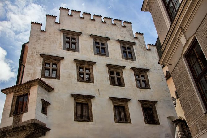 Cesky Krumlov Private day trip from Prague with Lunch and Castle admission - Choosing the optional return stops