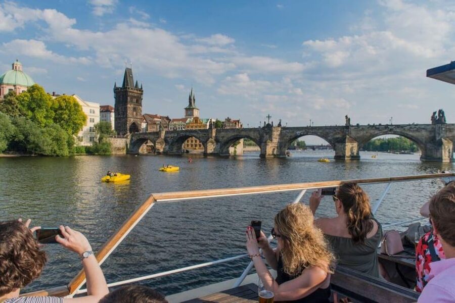 City Sightseeing Prague HOHO Bus, Castle Tour + River Cruise - One day or two days in Prague
