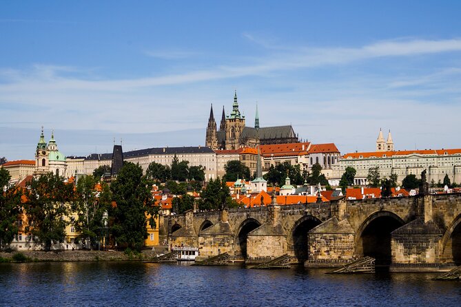 Classic Prague Castle Tour, Strahov Monastery & Castle District - Key points to know before you book