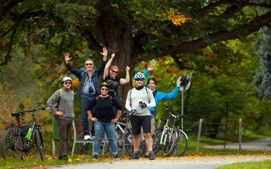 Coutryside e-bike tour to Karlstejn Castle - Who will enjoy this day most