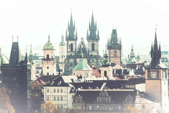 Dark Shadows of the Old Town: A Self-Guided Audio Tour of Prague - What the VoiceMap format gives you