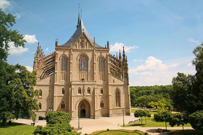 Day Trip to Kutná Hora by train from Prague - Lunch: useful, local, and paid separately