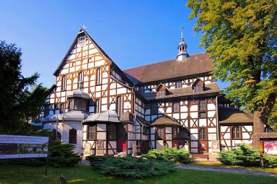 Day Trip to Rock City in Adrspach and Church of Peace - Who will enjoy this day most?