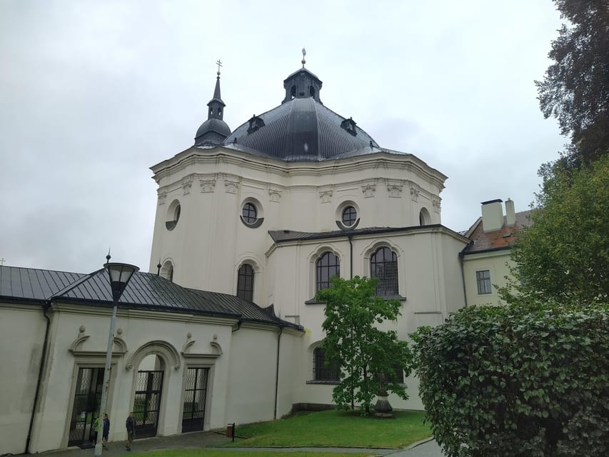 Discover Moravian Karst: Seven Stops, One Tailored Tour - Rosta’s style and the value of a four-person group