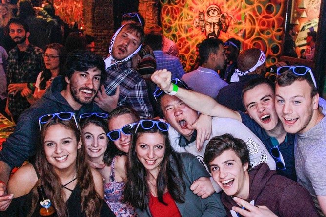 Drunken Monkey Pub Crawl with Open Bar & Club Entry - Crowds, age range, and personal safety