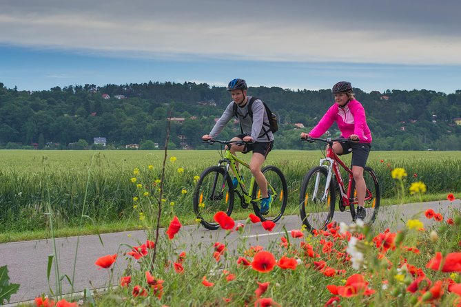 E-Bike Full-Day Trip From Prague:The Mighty Karlstejn Castle - The first miles through riverside paths and small towns