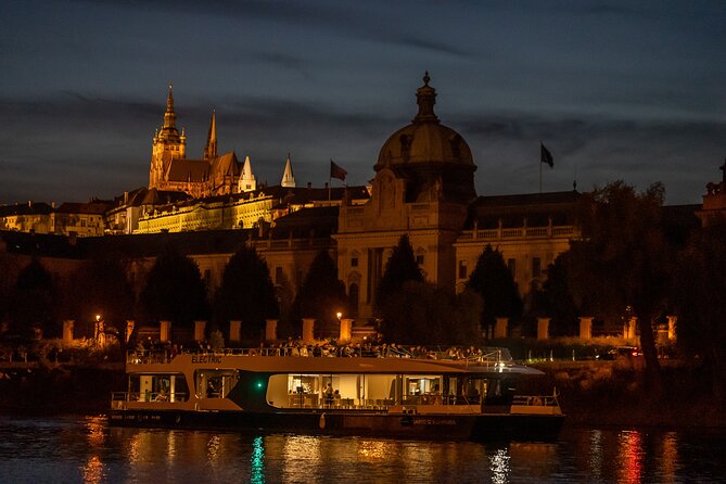 Evening Eco Cruise With a Glass of Prosecco in Bohemia - Prosecco, onboard service, and Wi-Fi