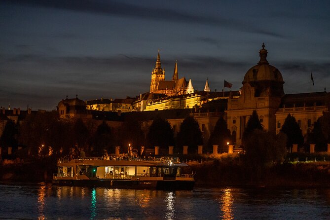 Evening Eco Cruise With a Glass of Prosecco in Bohemia - Practical details that make the ride better