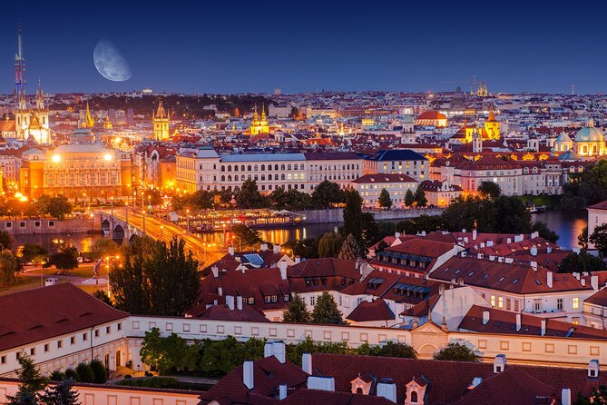 Evening View Walk in Prague - The guides are the main part of the experience