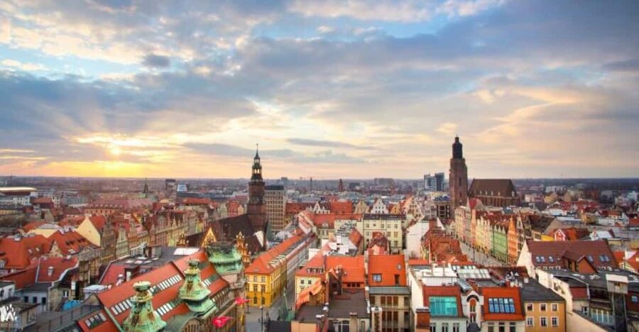 From Dresden: Prague Guided Day Trip by Coach - From Dresden Hauptbahnhof to the Vltava
