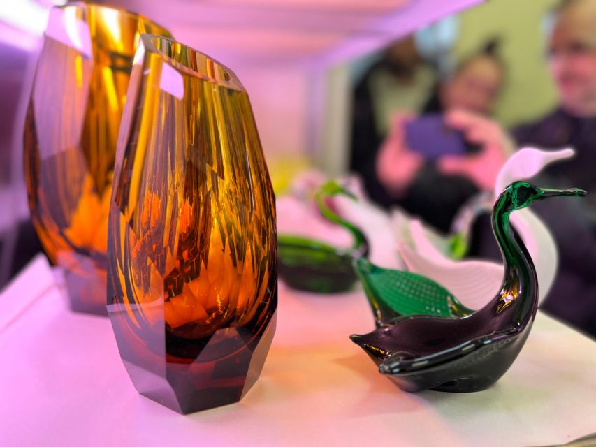 From Prague: Bohemian Glass Crystal Private Tour with Lunch - What the private format changes