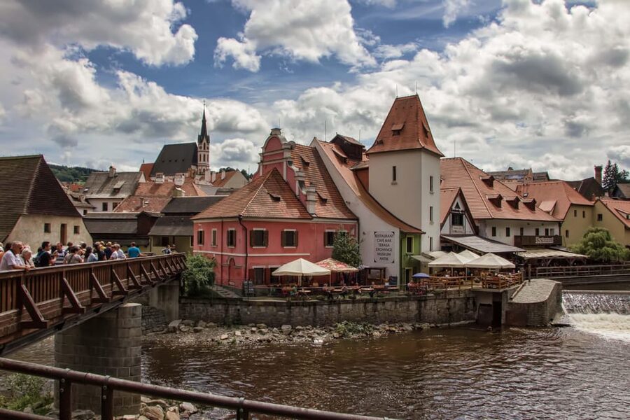 From Prague: Český Krumlov Full-Day Tour with Pickup - Two hours to explore Český Krumlov your way