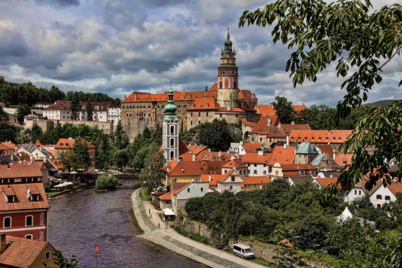 From Prague: Český Krumlov Full-Day Tour with Pickup - The Prague pickup and two-hour van ride