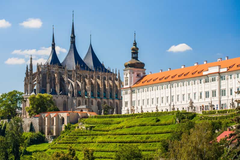 From Prague: Day Trip to Kutna Hora with Czech Lunch - What the small-group format changes