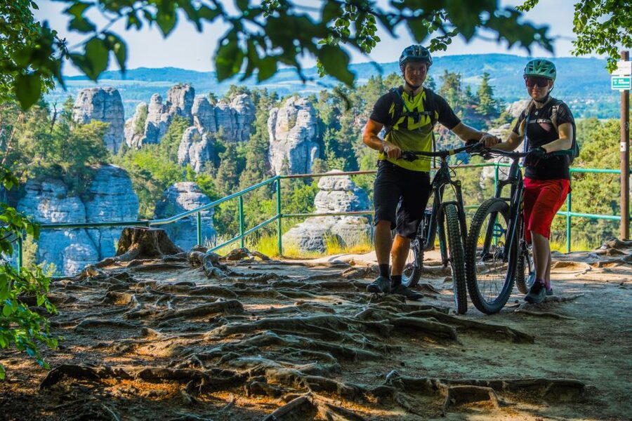 From Prague: E-Mountain Biking Trip to the Bohemian Paradise - First 10 kilometers: lanes, gravel, and Trosky Castle