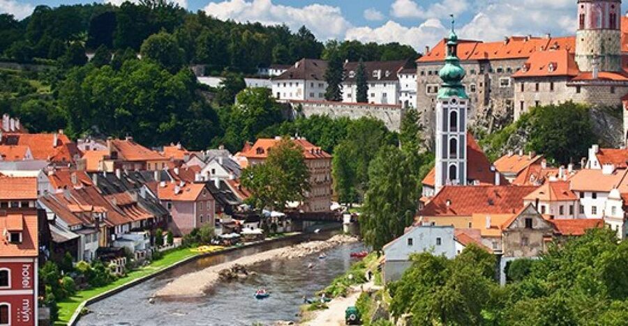 From Prague: Full-Day Trip to Česky Krumlov - Should you book the Český Krumlov trip?