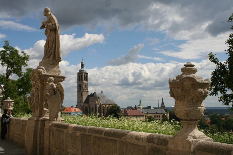 From Prague: Kutná Hora Day Excursion with Bone Church - The guides can shape the whole day