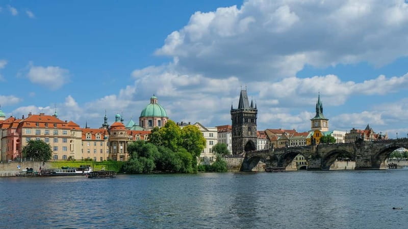 From Vienna: Full-Day Trip to Prague - The four-hour ride from Vienna