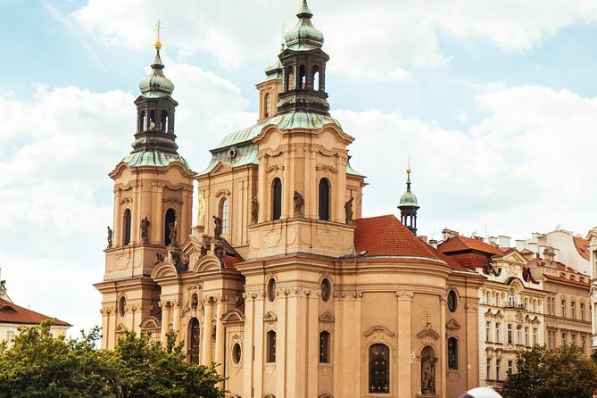 Full Coverage Prague Private City Tour - Old Town Square and the Prague defenestrations