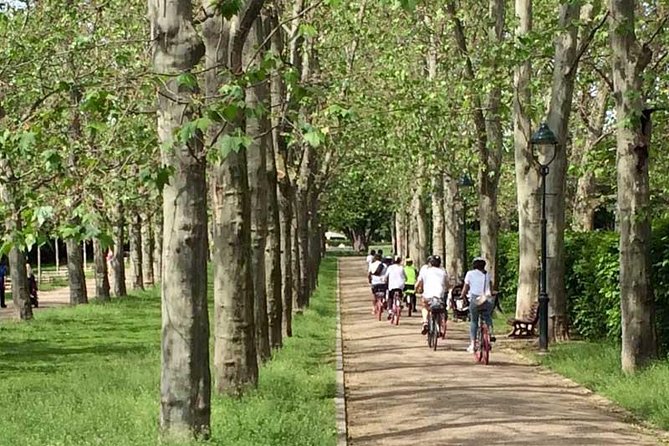 Full-Day All-in-One Electric Bike Tour of Prague (7hrs) - Dancing House and Prague’s modern side