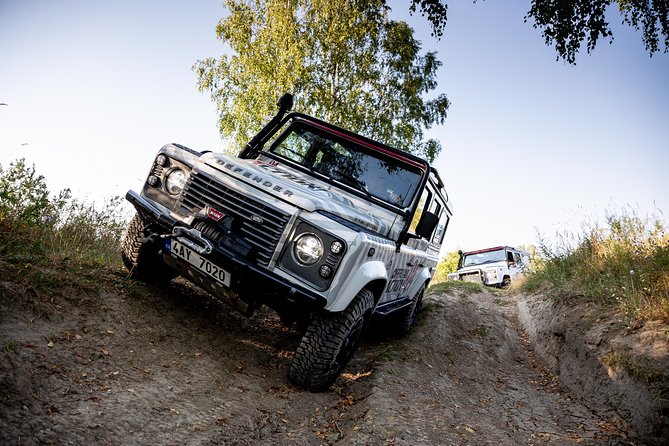 Full-day Land Rover driving off-road experience Prague - Four hours across Moravian dirt tracks