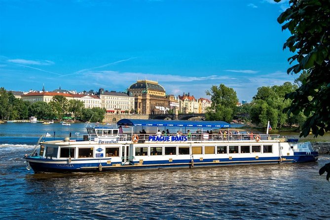 Full-Day Prague in a Nutshell Walking Tour with delicious Lunch-Cruise - Wenceslas Square and the harder side of Czech history