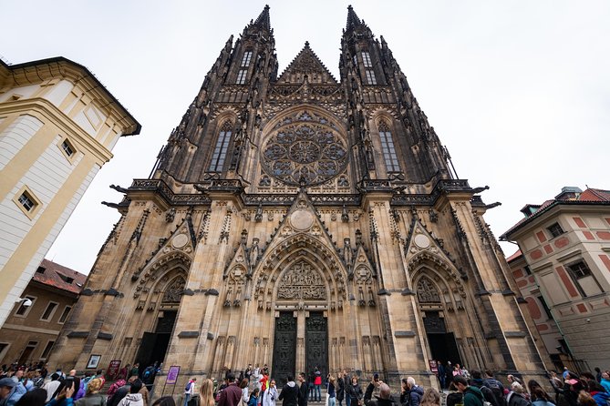 Full-Day Prague Tour with Prague Castle, Lunch and Vltava Cruise - Lunch with Czech choices