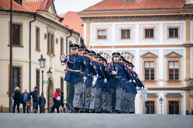 Full-Day Prague Tour with Prague Castle, Lunch and Vltava Cruise - Hradčany and Loreta before the castle