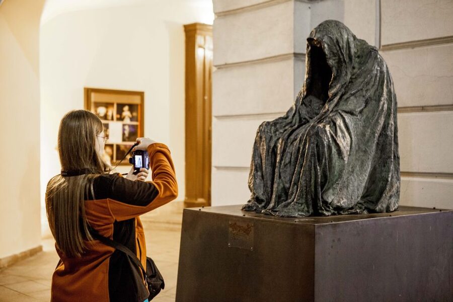 Ghost Walking Tour of Prague - Two hours, or three?