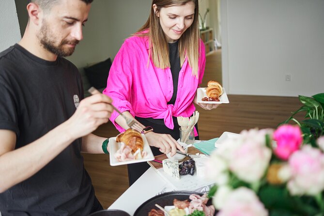 Gourmet Brunch with Chef: Unlimited Drinks & Stunning River Views - Drinks and the relaxed summer-lounge mood