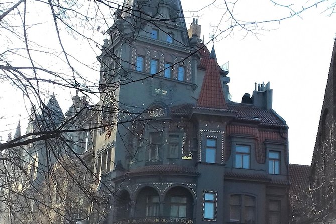 Jewish Prague Walking Tour - Pace, languages, and guide quality