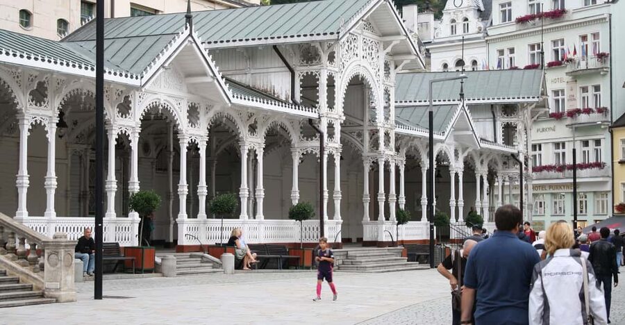 Karlovy Vary excursion - Five colonnades, five different personalities