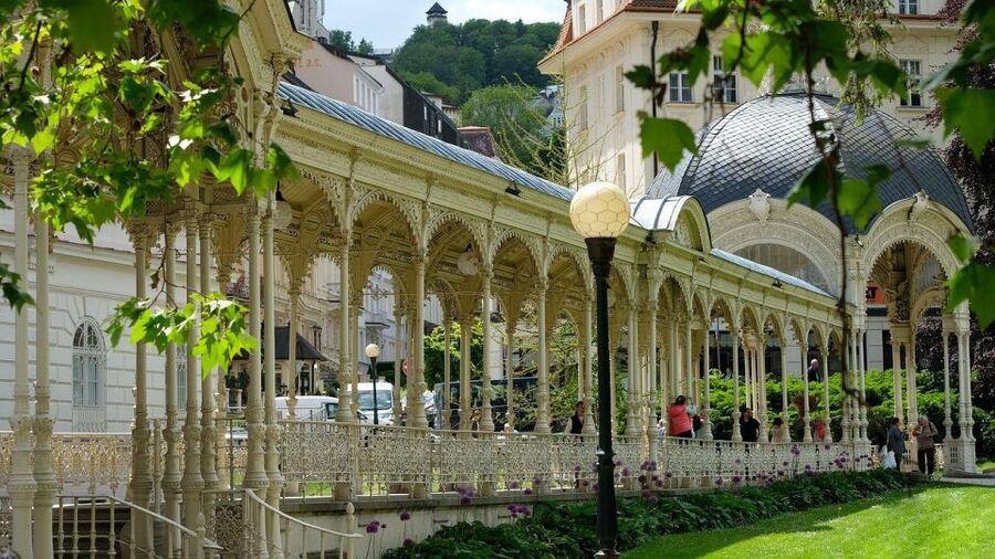 Karlovy Vary: Private Walking Tour - Walking beneath Karlovy Vary’s colonnades
